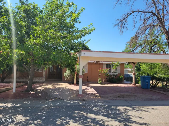 708 Main Street, Clint, Tx 79836