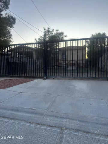 105 Calle Diaz, Sunland Park, Nm 88063