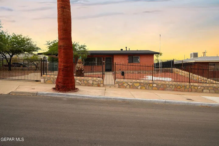 3401 Volcanic Avenue, El Paso, Tx 79904