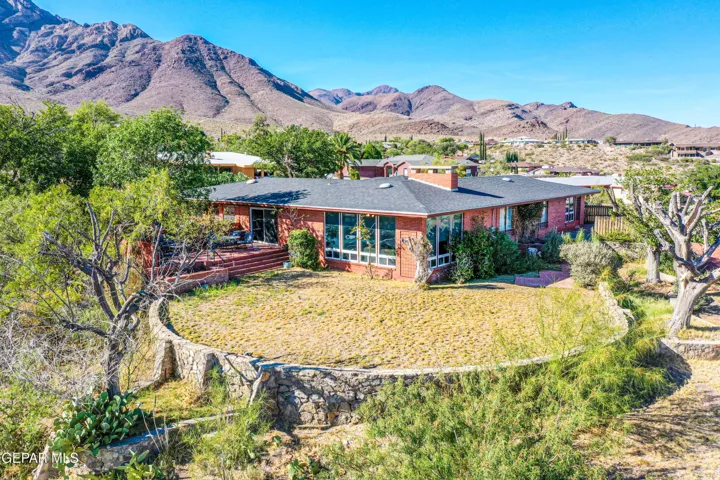 2912 Titanic Avenue, El Paso, Tx 79904