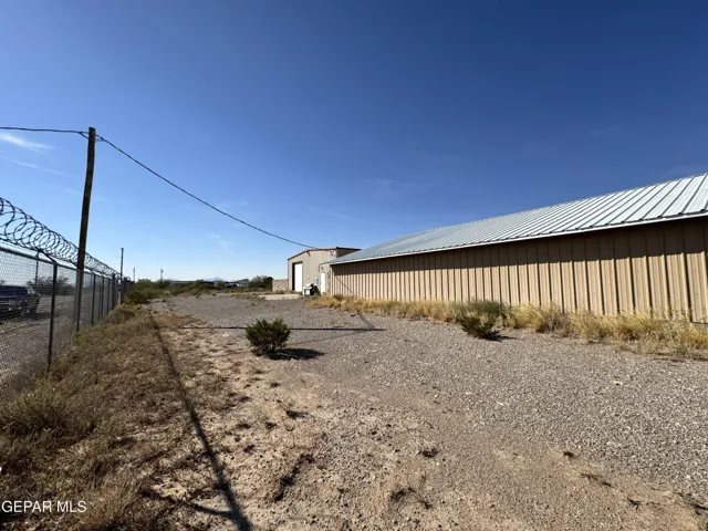 15601 Chardon Road, Clint, Tx 79938