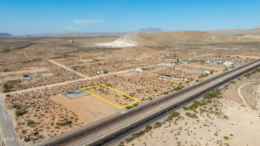 100 ft x 300 ft of Highway Frontage