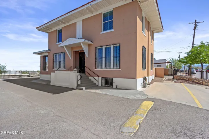 1800 E Cliff Drive, El Paso, Tx 79902