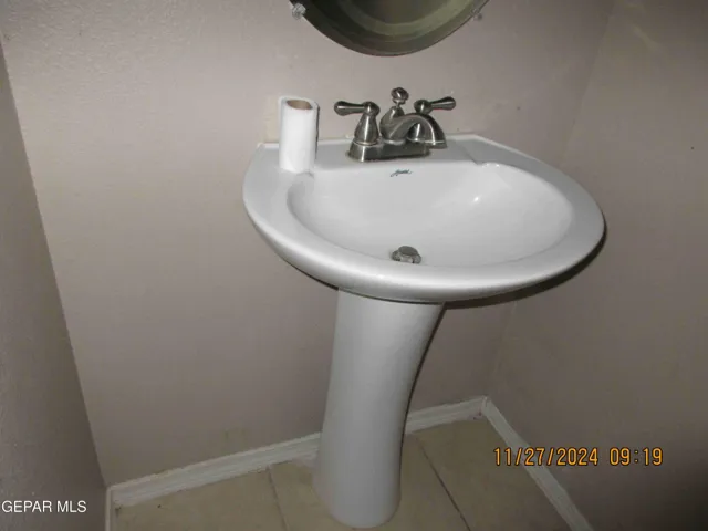 1170