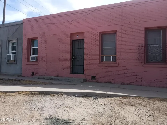 315-321 S Latta, 55, El Paso, Tx 79905
