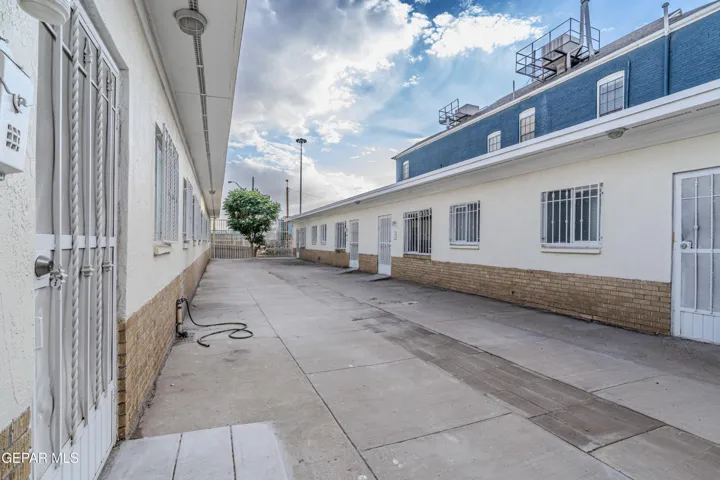 704 N Campbell Street, El Paso, Tx 79902