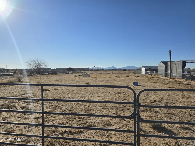 5817 Mountain Sun Drive, Clint, Tx 79938