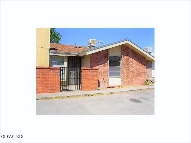637 White Cliffs Drive, A, El Paso, Tx 79912