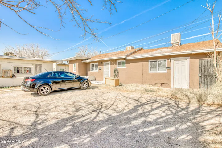 202 N Valencia Place, El Paso, Tx 79905