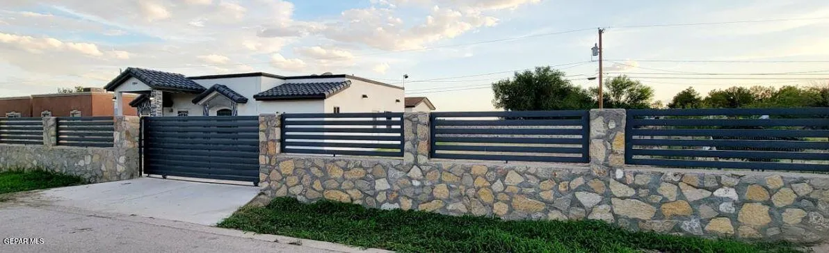12354 Western Park Street, Clint, Tx 79836