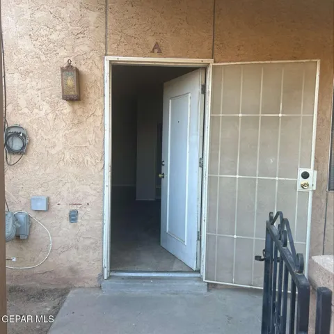 1905 Karen Sue, A, El Paso, Tx 79936