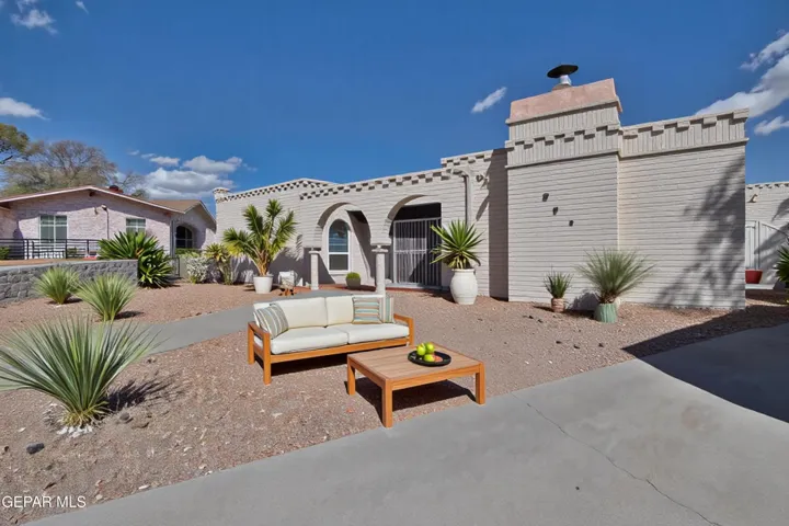 8204 Big Bend Drive, El Paso, Texas 79904