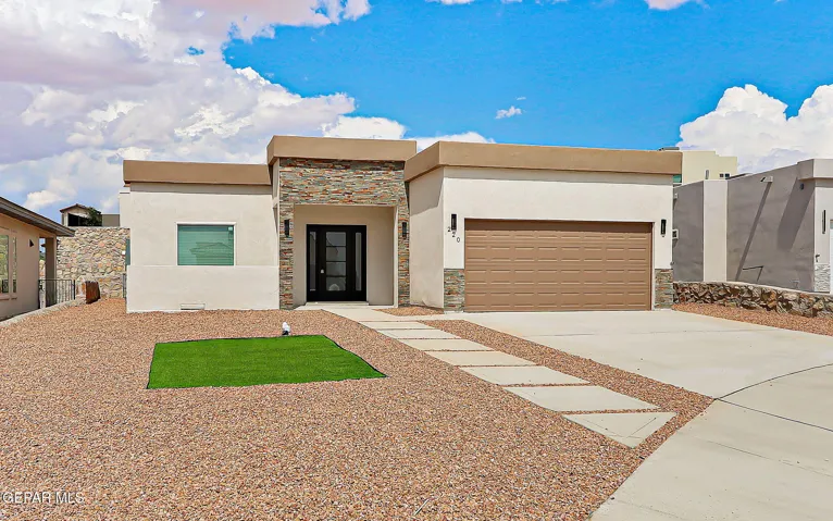 220 Emerald Brass, Horizon City, Texas 79928