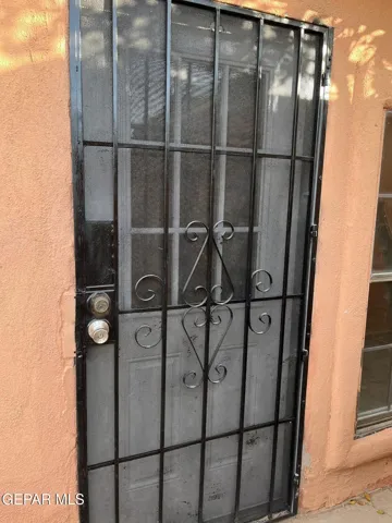 3920 Cumberland Avenue, B, El Paso, Tx 79903