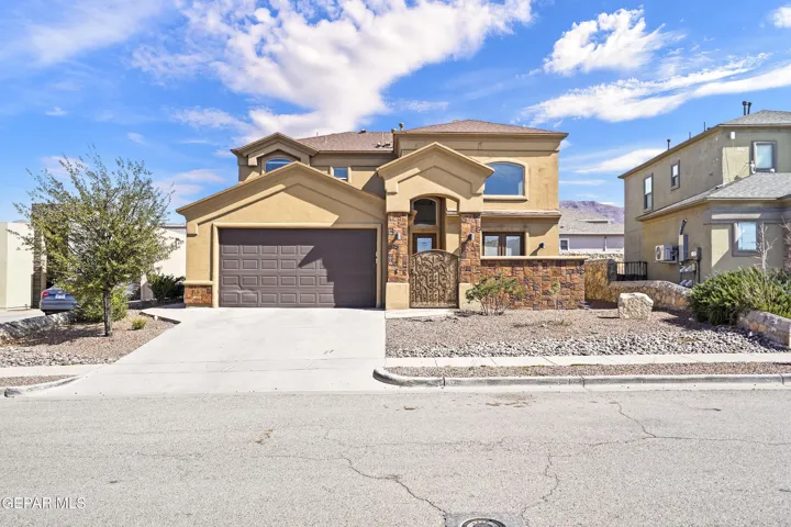 You'll love the front courtyard!