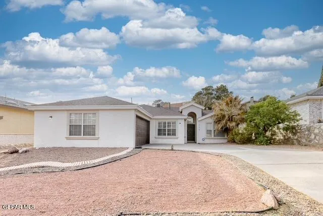 Front of 773 Villa Vanessa