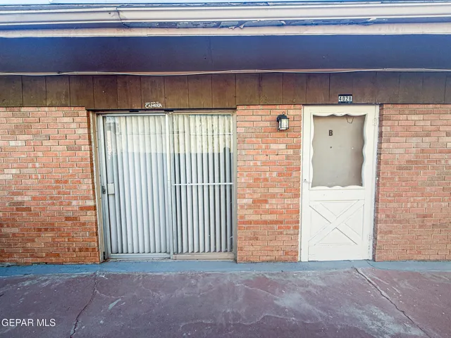 402 Mississippi Avenue, B, El Paso, Tx 79902