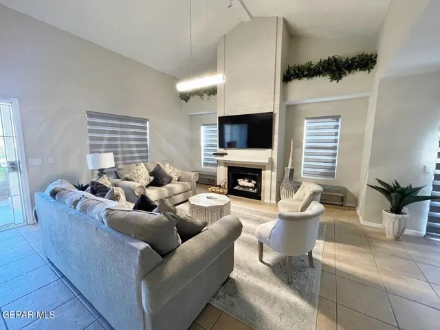131 N Alto Mesa Drive, A, El Paso, Tx 79912