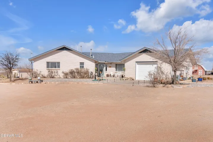 557 Paseo Real Dr., Chaparral, Nm 88081