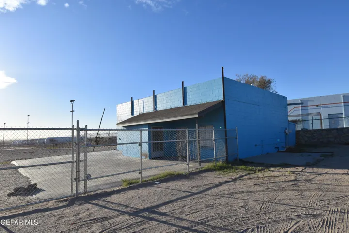 11400 Gateway East, Horizon City, Tx 79928