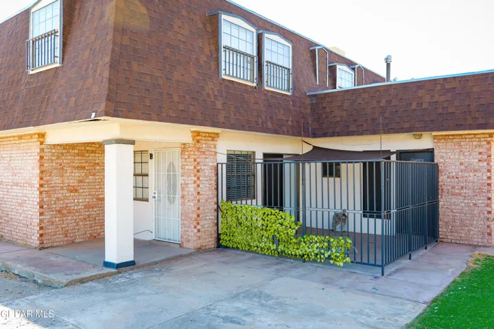 10818 Ivanhoe Drive, B, El Paso, Tx 79935