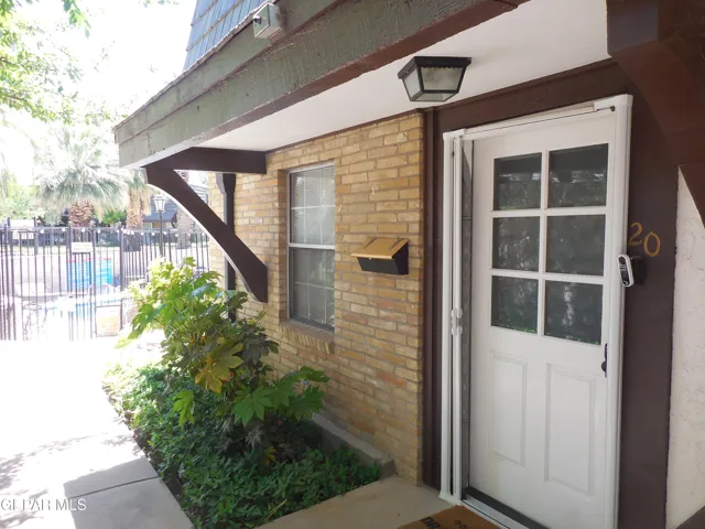 350 Thunderbird Drive, 20, El Paso, Tx 79912