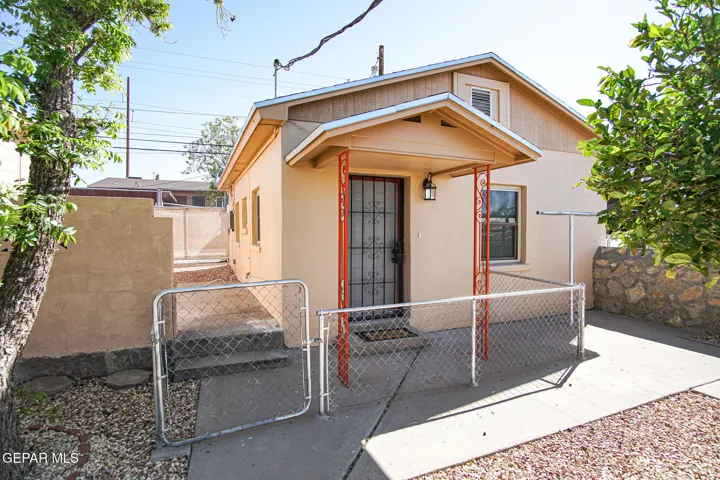 6155 E Cleveland Avenue, Back House, El Paso, Tx 79901