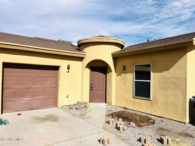 8943 Marks Street, B, El Paso, Tx 79904