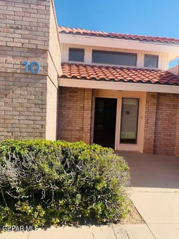 7465 Stoney Hill, 10c, El Paso, Tx 79904