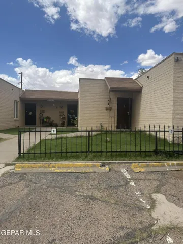 10425 Ashwood Drive, D, El Paso, Tx 79935