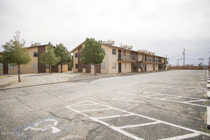 4700 Maxwell Ave Avenue, 3, El Paso, Tx 79904