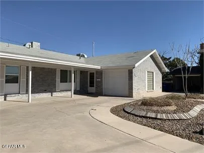 9893 Woody Drive, El Paso, Texas 79925