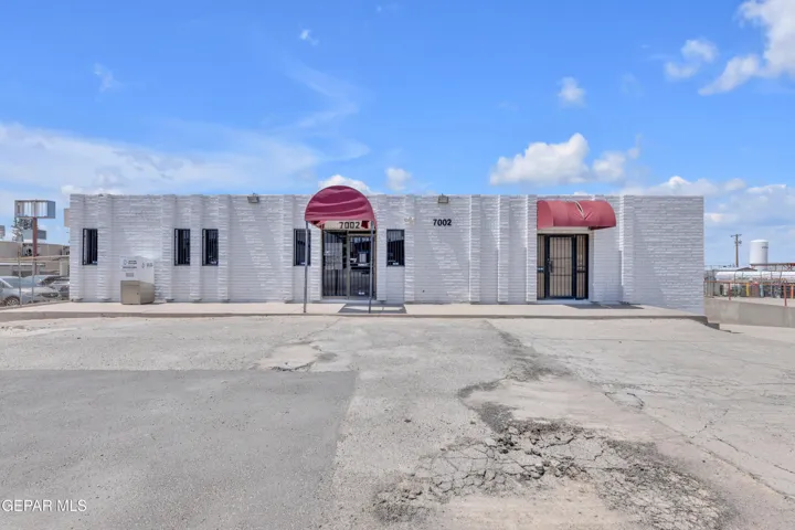 7002 Commerce Avenue, El Paso, Texas 79915