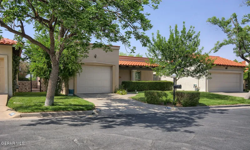 6167 Los Felinos Circle, El Paso, Texas 79912