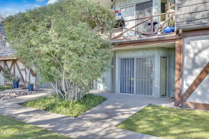 350 Thunderbird Drive, El Paso, Texas 79912