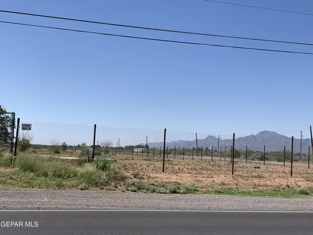 501 E Lisa Drive, Chaparral, New Mexico 88081