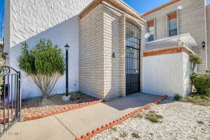 6201 Escondido Drive, El Paso, Texas 79912