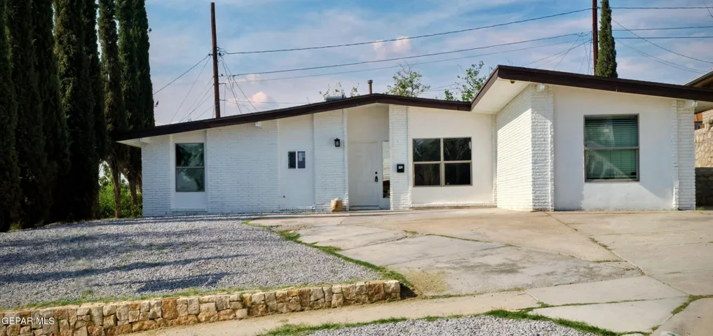 331 Carnival Drive, El Paso, Texas 79912