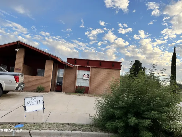 5524 Oakbriar Circle, El Paso, Texas 79932