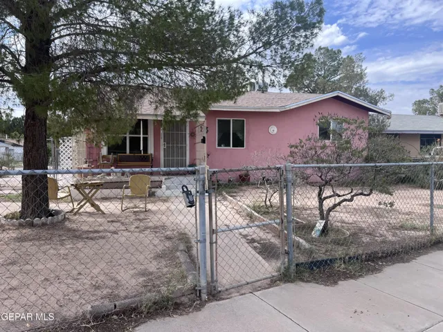 8418 White Avenue, El Paso, Texas 79907