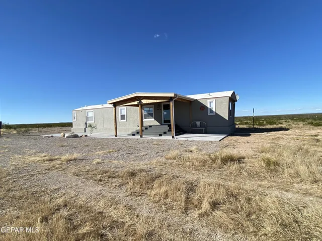 100 N Sparks Ranch Road, Dell City, Texas 79837