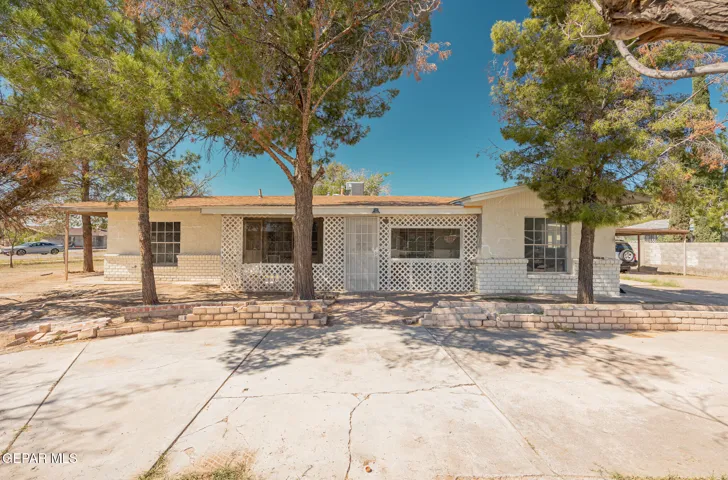 10368 Potencia Drive, Socorro, Texas 79927