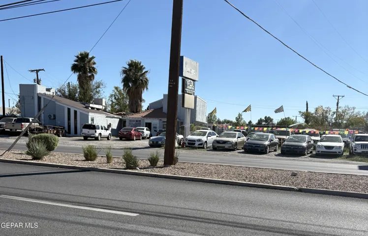 CAR LOT
