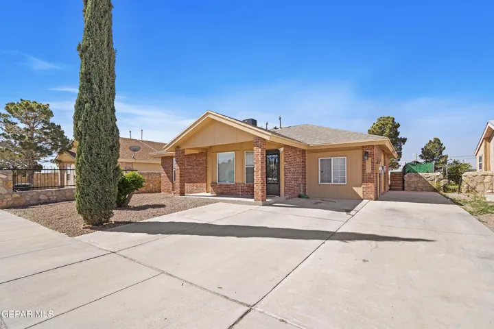 513 Bryce Drive, Horizon City, Texas 79928