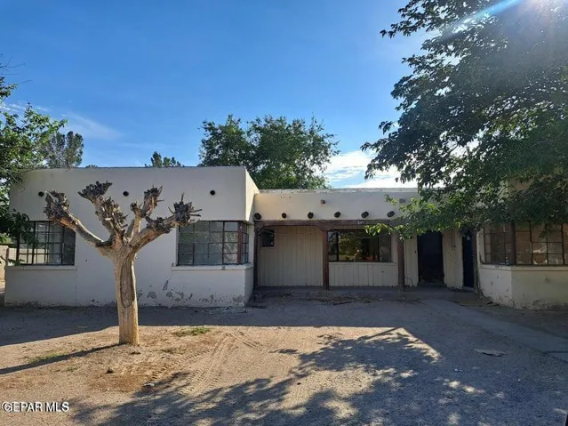845 Camp Street, Fabens, Texas 79838
