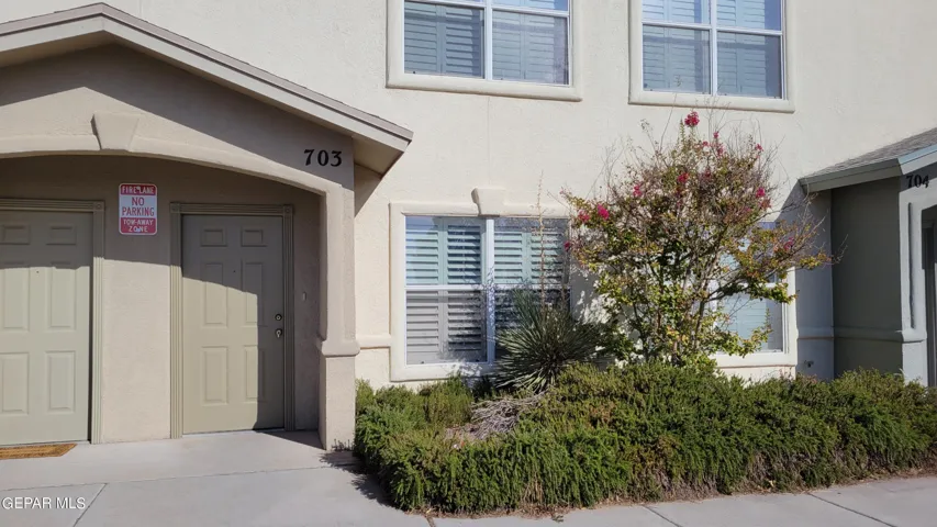 10051 Railroad Drive 703, El Paso, Texas 79924