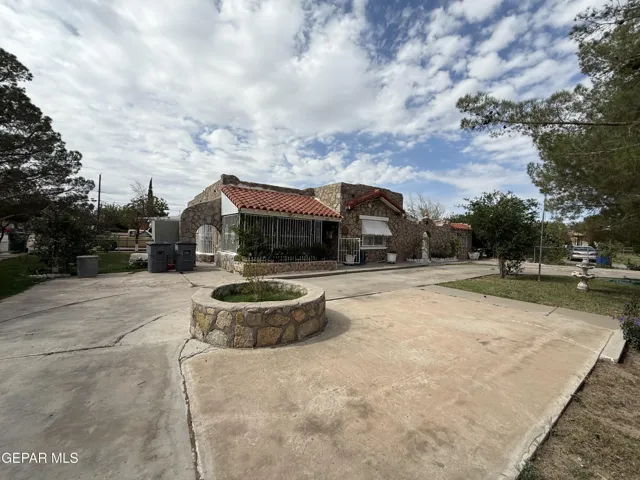 251 S Collingsworth Street, El Paso, Texas 79905