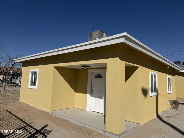 1267 Aspen, Fabens, Texas 79838