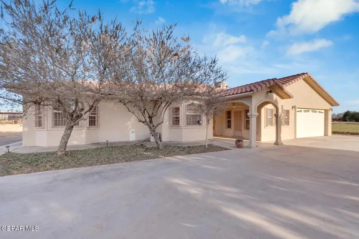 15201 Alameda Avenue, Fabens, Texas 79838