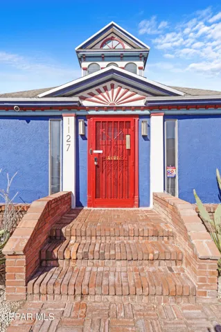 1127 Wyoming Avenue, El Paso, Texas 79902